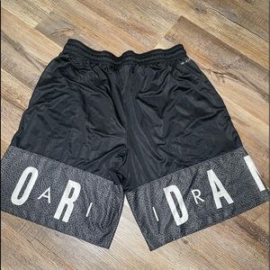 3X black & gray shorts